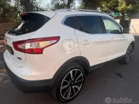 Usata Nissan Qashqai Tekna 131 CV (96 kW) 2014 Bianco SUV