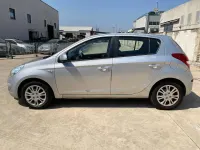 Usata Hyundai i20 Comfort 77 CV (56 kW) 2009 Argento Utilitaria