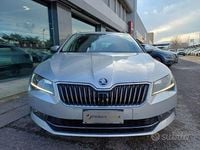 Usata Skoda Superb Style 150 CV (110 kW) 2018 Grigio Station wagon