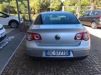 Usata VW Passat Comfortline 140 CV (102 kW) 2006 Argento Berlina