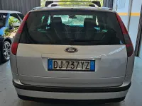 Usata Ford Focus 90 CV (66 kW) 2007 Grigio Station wagon