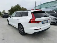 Usata Volvo V60 Business Edition 197 CV (144 kW) 2021 Bianco Station wagon