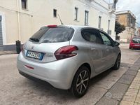 Usata Peugeot 208 2017 Grigio Utilitaria