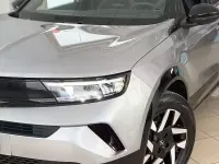 Usata Opel Mokka 131 CV (96 kW) 2025 Grigio SUV