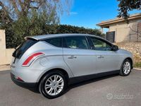 Usata Lancia Delta 120 CV (88 kW) 2013 Grigio Utilitaria