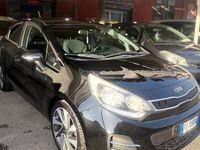Usado Kia Rio 84 CV (61 kW) 2017 Negro Berlina