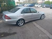 Usata Mercedes C200 Sport Edition 122 CV (89 kW) 2007 Grigio Berlina