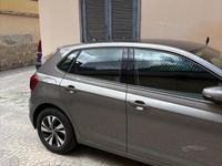 Usata VW Polo 95 CV (69 kW) 2021 Grigio Utilitaria
