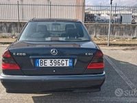 Usata Mercedes C200 136 CV (100 kW) 1999 Nero Berlina