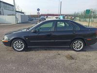 Usata Volvo S40 102 CV (75 kW) 2001 Nero Berlina