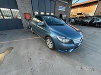 Usata Mercedes B160 Premium 89 CV (65 kW) 2014 Blu Monovolume