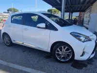 Usata Toyota Yaris Lounge 90 CV (66 kW) 2017 Bianco Berlina