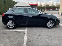 Usata Alfa Romeo Giulietta Distinctive 140 CV (102 kW) 2012 Nero Utilitaria