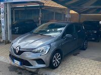 Usata Renault Clio V Techno 91 CV (66 kW) 2023 Grigio Berlina