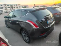 Usata Lancia Delta Platinum 120 CV (88 kW) 2011 Grigio Utilitaria