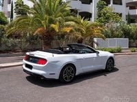 Usata Ford Mustang Convertible 310 CV (228 kW) 2021 Bianco Cabrio