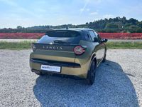 Usata Lancia Ypsilon 101 CV (74 kW) 2024 Vernice oro con tetto nero Utilitaria