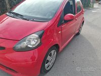 Usata Toyota Aygo 2006 Rosso Utilitaria