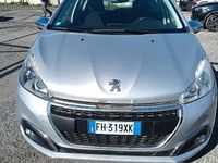 Usata Peugeot 208 Allure 81 CV (59 kW) 2017 Argento Utilitaria