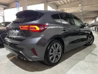 Usata Ford Focus ST-Line 120 CV (88 kW) 2022 Grigio scuro Berlina