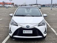 Usata Toyota Yaris Hybrid Trend 73 CV (53 kW) 2019 Bianco Utilitaria