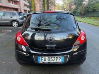Usata Opel Corsa Club 65 CV (47 kW) 2011 Nero Berlina