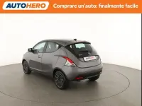 Usata Lancia Ypsilon Gold 69 CV (50 kW) 2022 Grigio Utilitaria