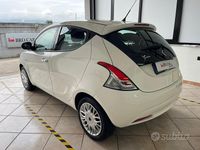 Usata Lancia Ypsilon Gold 69 CV (50 kW) 2017 Bianco Utilitaria