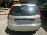 Usata Ford Fiesta Zetec 75 CV (55 kW) 2004 Grigio Utilitaria