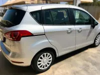 Usata Ford B-MAX Individual 95 CV (69 kW) 2013 Grigio Monovolume