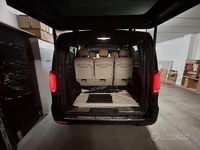 Usata Mercedes V250 Avantgarde 190 CV (139 kW) 2021 Blu Monovolume