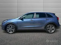 Usata Kia Niro 105 CV (77 kW) 2022 Azzurro SUV