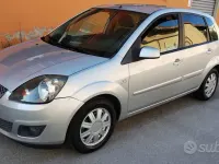 Usata Ford Fiesta 70 CV (51 kW) 2007 Utilitaria