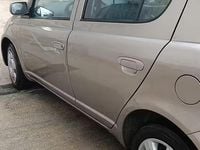 Usata Toyota Yaris Sol 75 CV (55 kW) 2005 Grigio Berlina