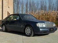 Usata Mercedes 200 122 CV (89 kW) 1992 Blu/azzurro Coupé