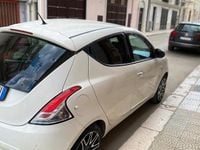 Usata Lancia Ypsilon 69 CV (50 kW) 2019 Bianco Utilitaria