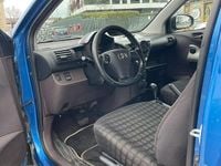Usata Toyota iQ Sol 98 CV (72 kW) 2010 Blu Utilitaria