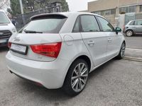 usata Audi A1 SPB 1.6 TDI Attraction neopatentati re di Lombardia