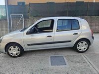 Usata Renault Clio II 75 CV (55 kW) 2003 Argento Berlina