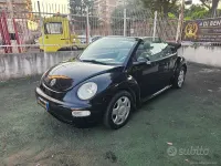 Usata VW New Beetle 102 CV (75 kW) 2004 Nero Utilitaria