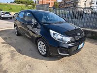 Usata Kia Rio 90 CV (66 kW) 2012 Nero Berlina