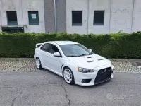 Usata Mitsubishi Lancer Evolution 295 CV (216 kW) 2009 Bianco Berlina