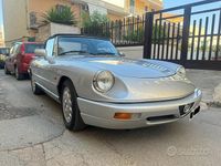 Usata Alfa Romeo Spider 117 CV (86 kW) 1992 Grigio Cabrio