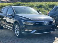 Usata VW Passat Executive 190 CV (139 kW) 2018 Grenadill black Station wagon