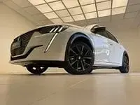 Usata Peugeot e-208 GT 100 kW (136 CV) 2023 Bianco Utilitaria