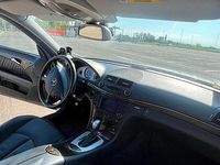 Usata Mercedes E320 Classic 204 CV (150 kW) 2004 Grigio Berlina