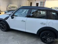 Usata Mini Cooper S Countryman 184 CV (135 kW) 2011 Bianco SUV