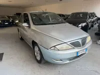 Usata Lancia Ypsilon 60 CV (44 kW) 2003 Grigio Utilitaria