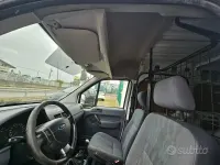 Usata Ford Transit Connect 90 CV (66 kW) 2006 Bianco Monovolume