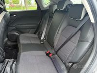 Usata Renault Captur 100 CV (73 kW) 2023 Grigio SUV